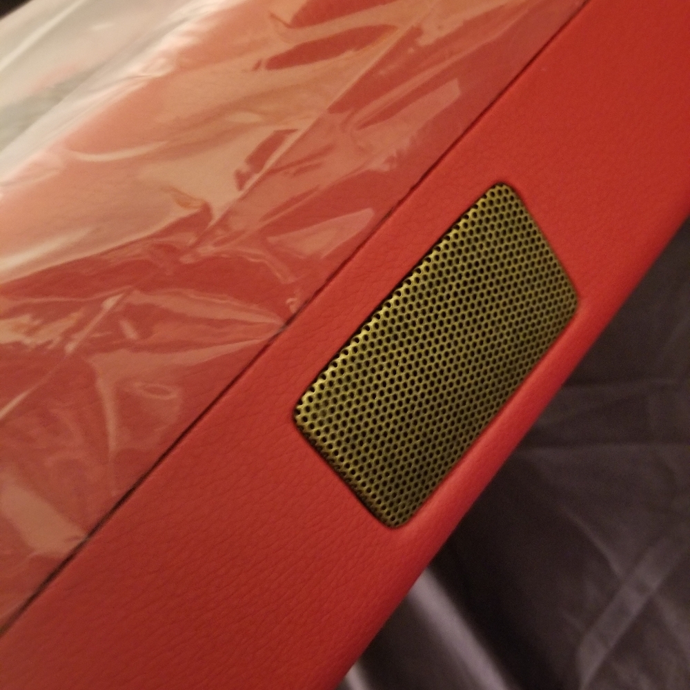 Suitcase Turntable - Picture 3 of 4